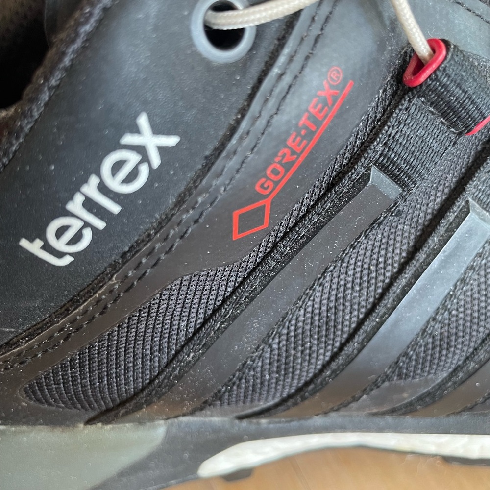 Adidas Terrex Black and White Athletic Shoes - Picture 7 of 7